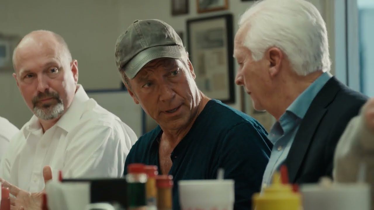Mike Rowe visits J&W Grill. (:60)
